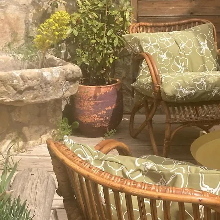 Nuestra Bed & Breakfast Cretas
